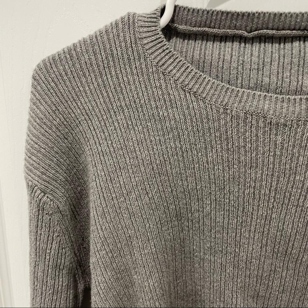 Brandy Melville Grey Cropped Sweater